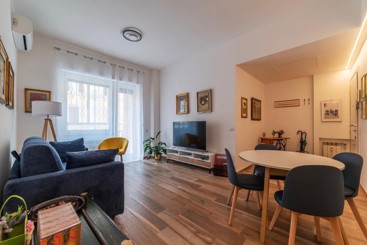 Piazza Re Di Roma Comfy Apartment Exteriör bild