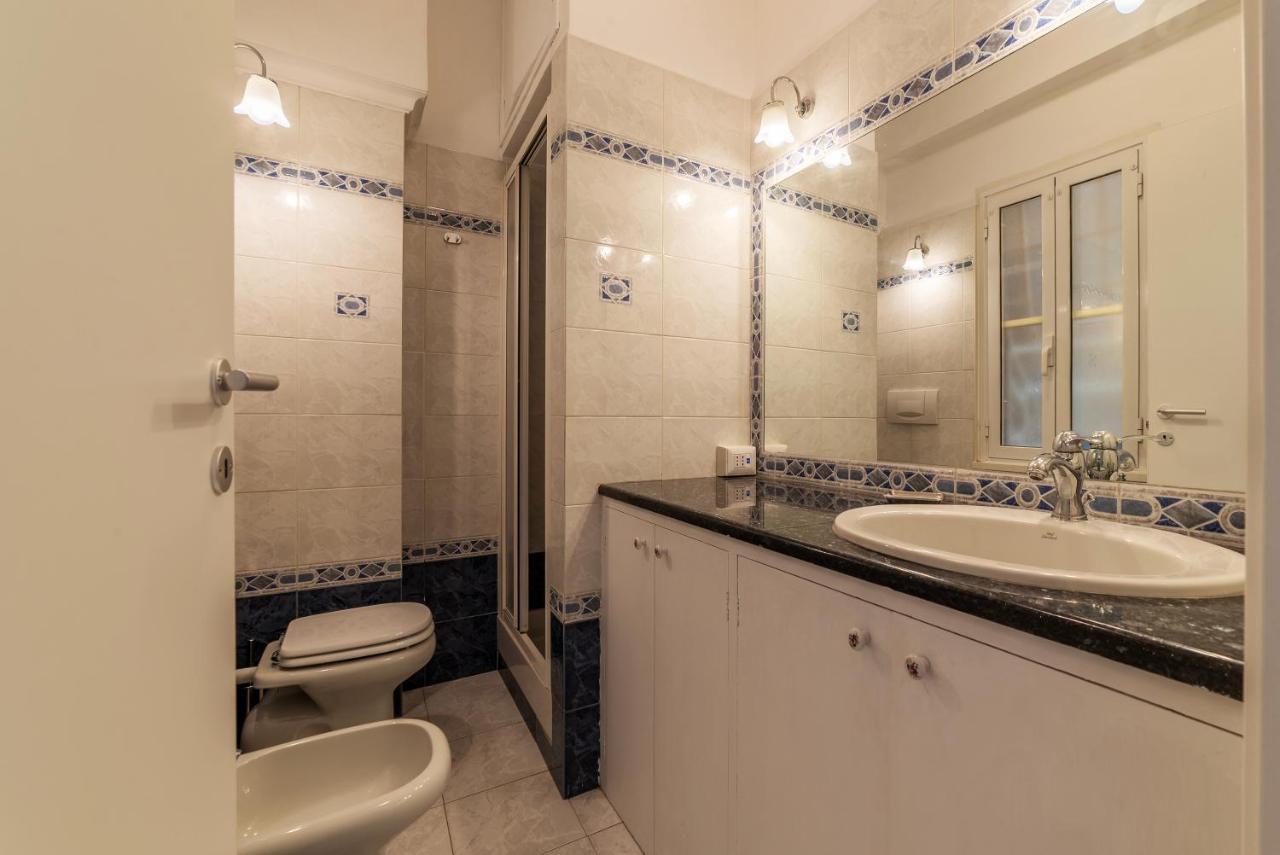 Piazza Re Di Roma Comfy Apartment Exteriör bild
